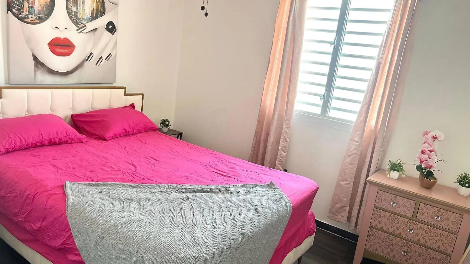 Stylish 2Br W Private Balcony Apartment Carolina 0*,  Puerto Rico